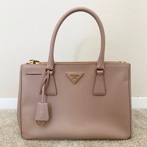 Prada saffiano galleria small tote wirh strap